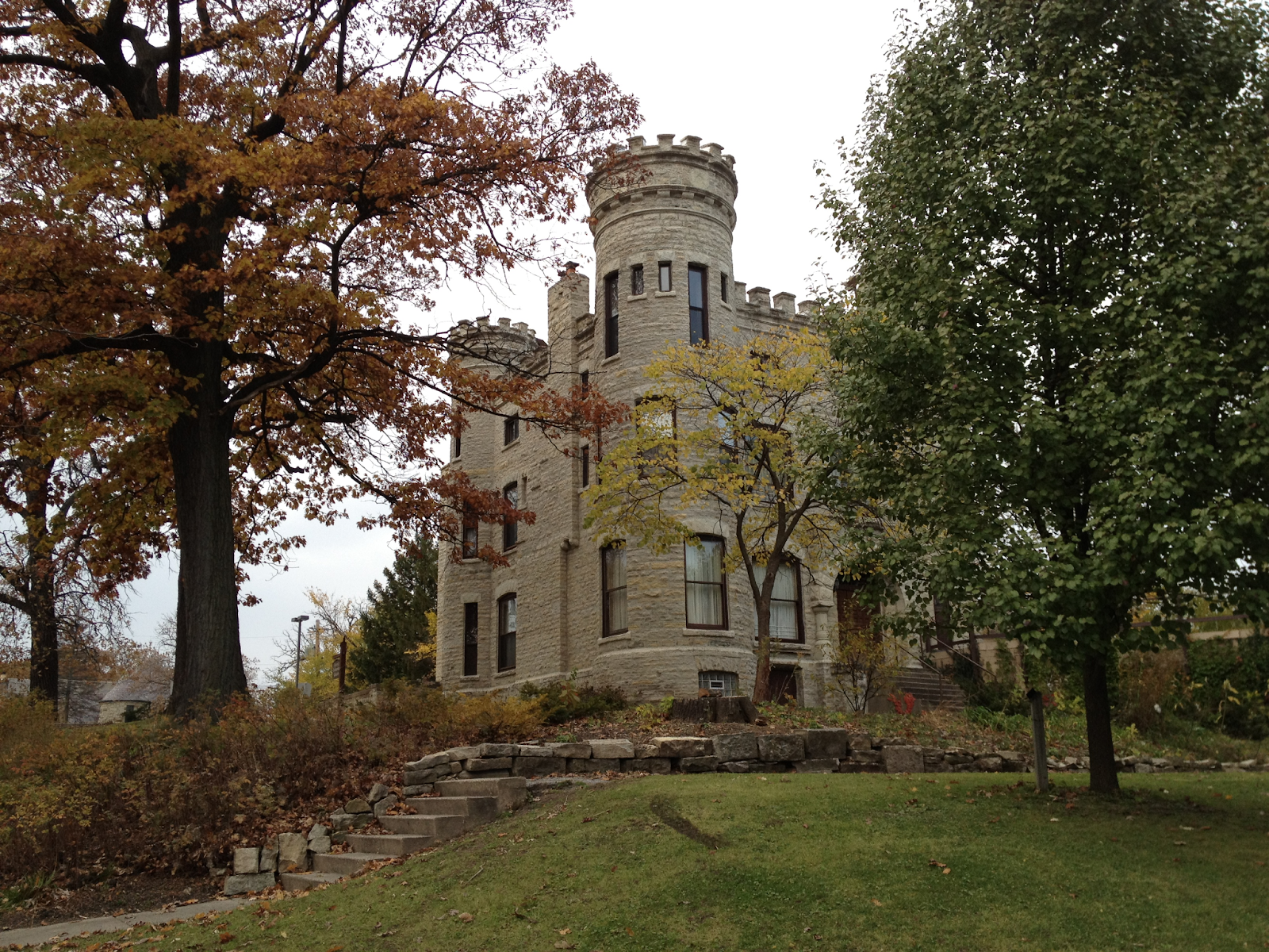 Yes, Illinois has real castles here’s how to tour them